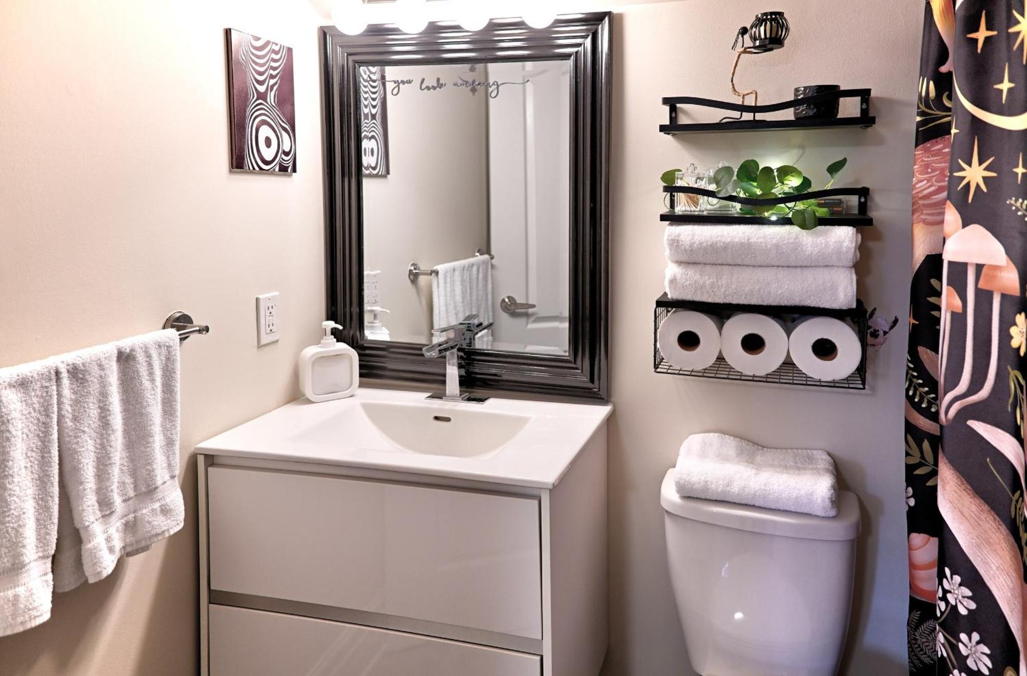 Welcome Home! Acores Bed & Breakfast トロント 部屋 写真